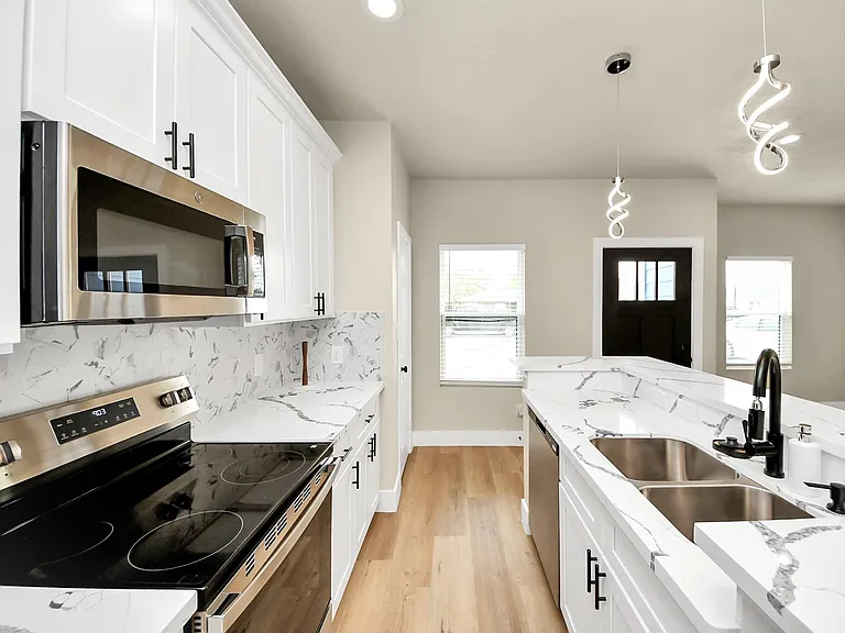 5211 Amy St #B — Photo 7