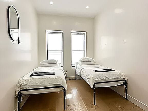 4th image of 539 Kingston Ave #2E