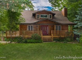 1860 Jorgen Dr, Trufant, MI 49347