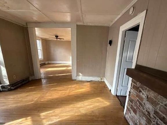 3rd image of 35 Highland Avenue