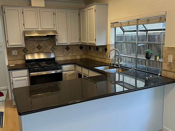 3rd image of 3066 Crystal Creek Dr