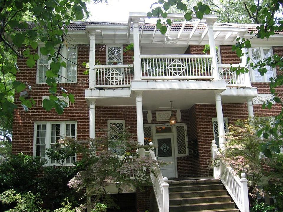 826 Dixie Avenue, #7 Top Floor