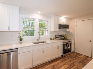 11 Chatham St, Nashua, NH 03063