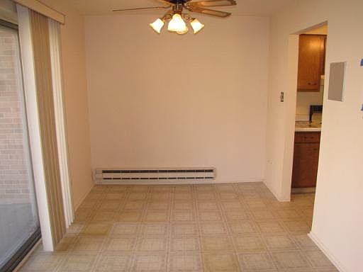 3rd image of 4112 W 98th St #5104