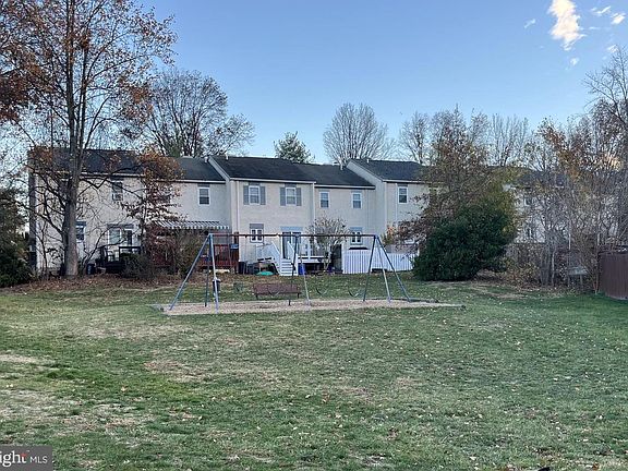 3rd image of 3501 Walnut Ridge Est