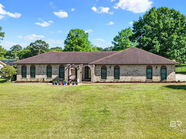 9420 Clubhouse Dr, Foley, AL 36535