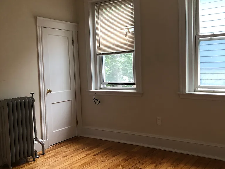 16 Copenger St #4 — Photo 11