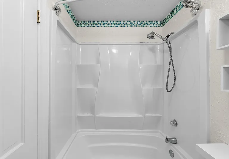 10055 Concord Ct — Photo 9