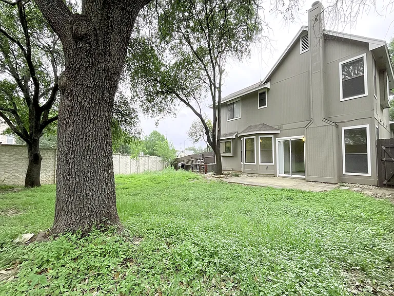 2100 Waterway Bnd — Photo 32