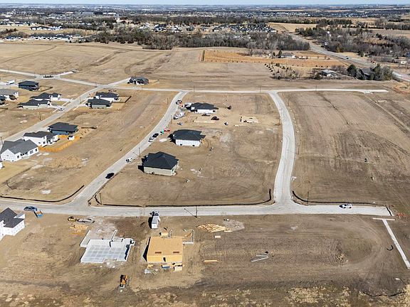 2nd image of 9557 Elm Creek Rd