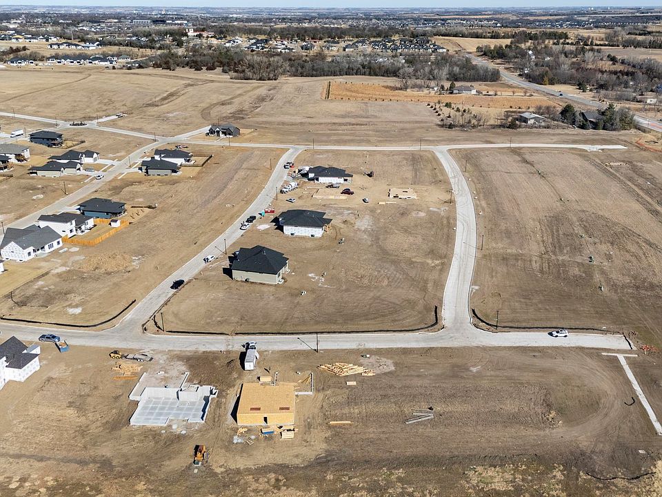 2nd image of 9557 Elm Creek Rd