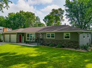 1323 S Galbraith St, Blue Earth, MN 56013