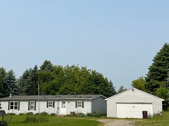2nd image of 1088 Kern Rd