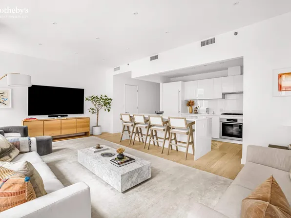 77 Reade Street 2B image 3 of 12