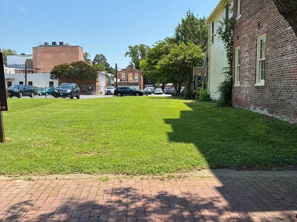 26 S Washington St, Easton, MD 21601