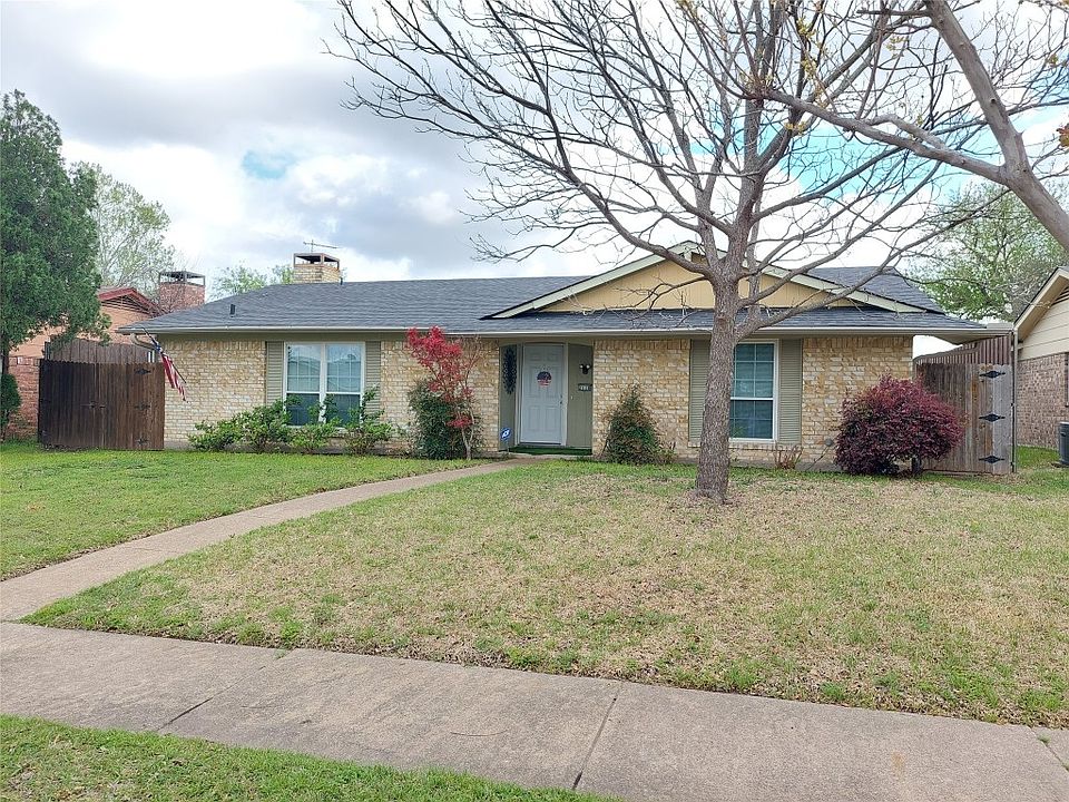 1st image of 2118 Village Green Dr