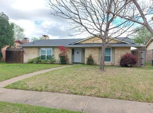 2118 Village Green Dr, Garland, TX 75044