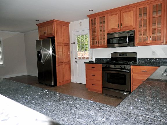 4th image of 765 Linnwood Ct SE