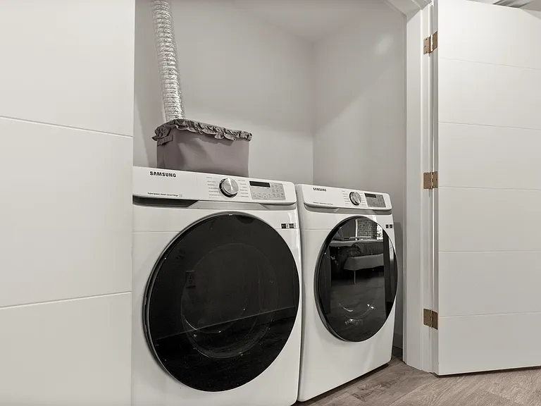 2 Bedroom Furnished 2 Bedroom Furnished