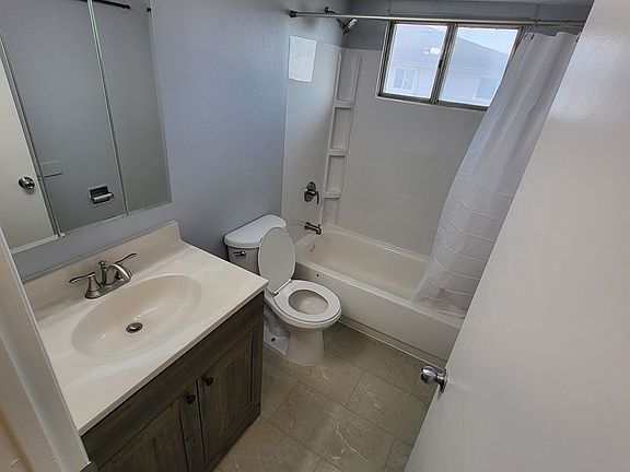 5th image of 3331 W 29th St APT 5