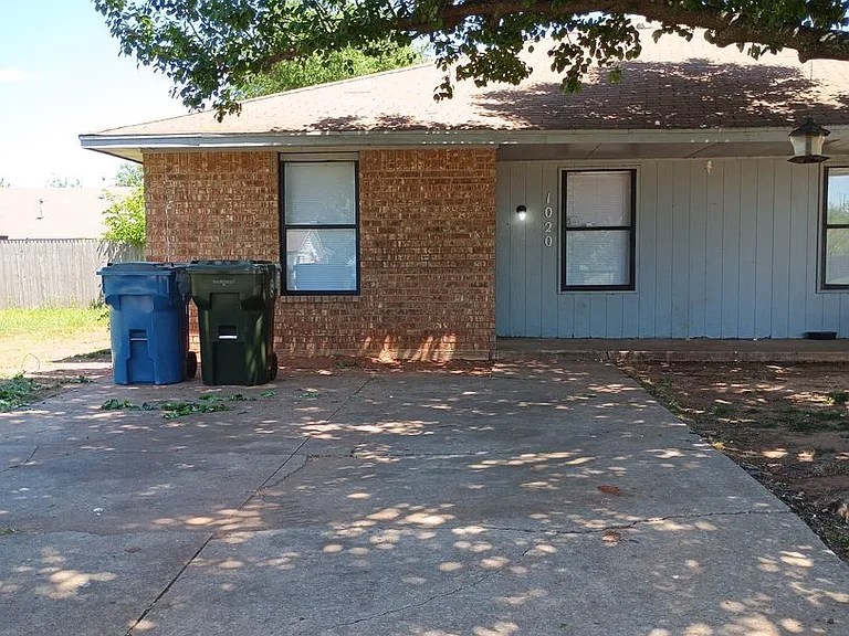 1020 N Spencer Rd — Photo 18