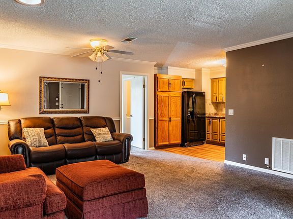 2nd image of 26 Destino Way