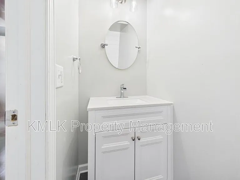 4037 N Steels Cir — Photo 55