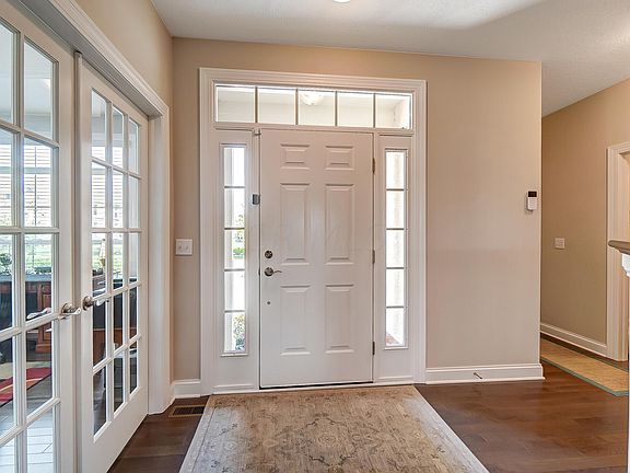 5th image of 8025 Pleasant Dr