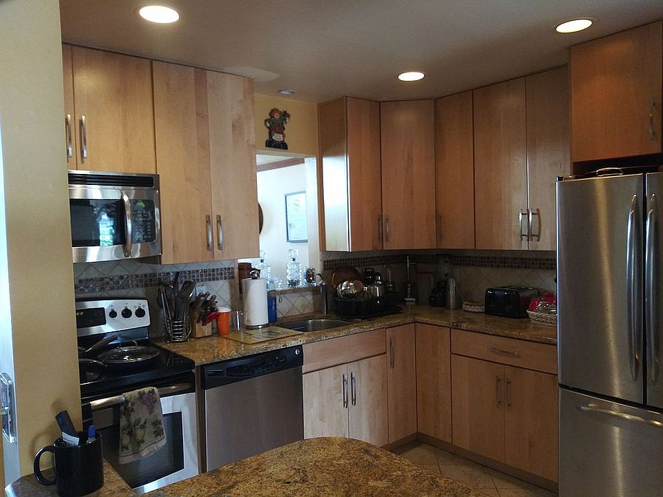 1st image of 831 Hastings St