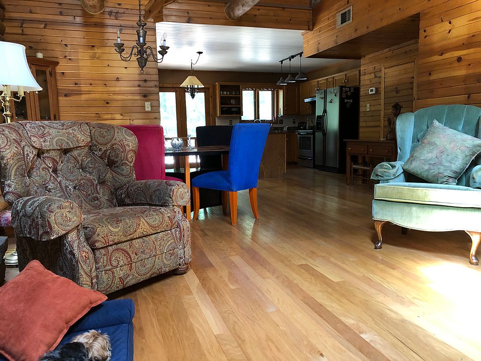 1st image of 11 Dumfries Dr