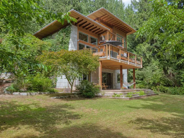 1111 Emery Rd, Sunshine Coast, BC V0N 2W2