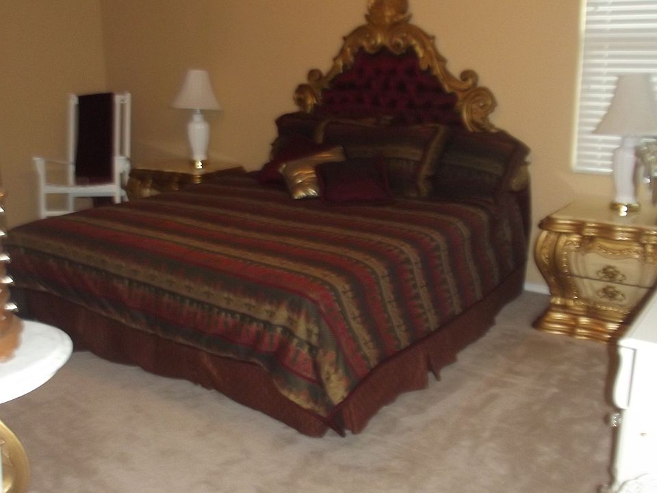 Upstairs Bedroom 4