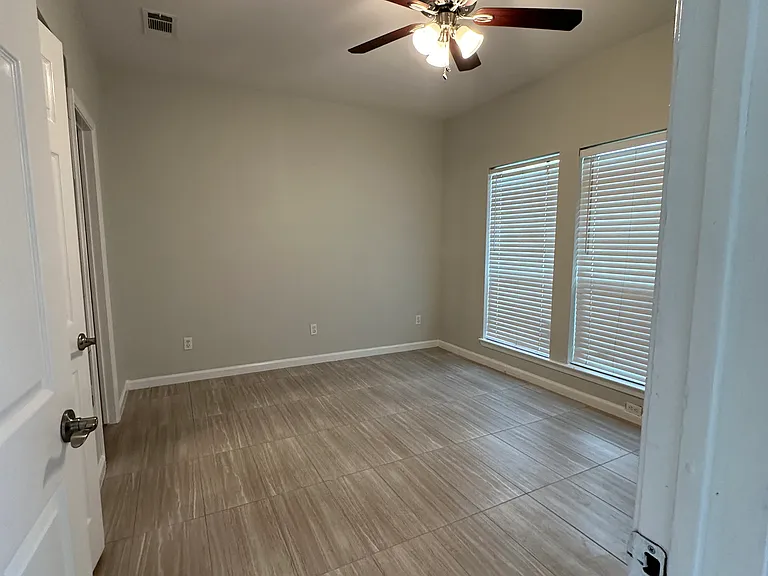 2311 Summer Place Dr — Photo 9
