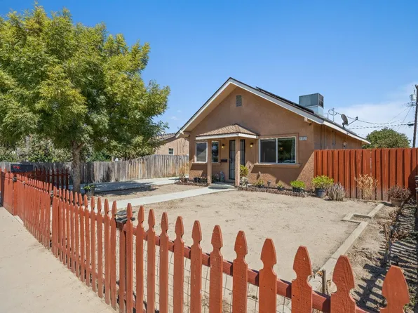 1052 S Klein Ave, Reedley, CA 93654