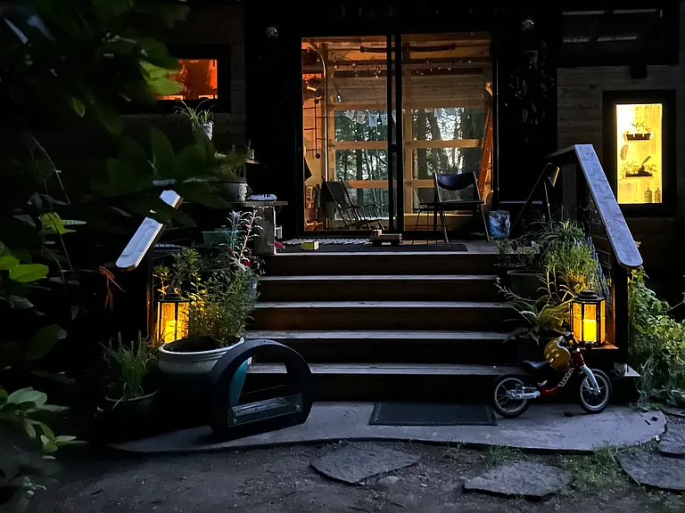401 Redwood St — Photo 1