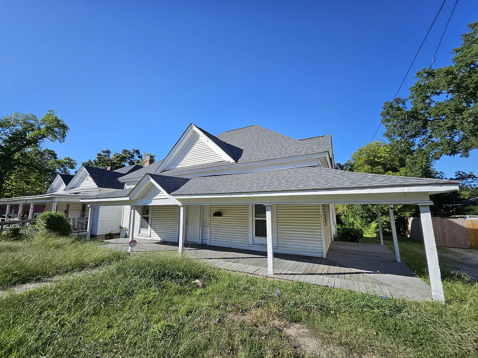 6 bed, 2045 sqft, $2,800 — Photo 1