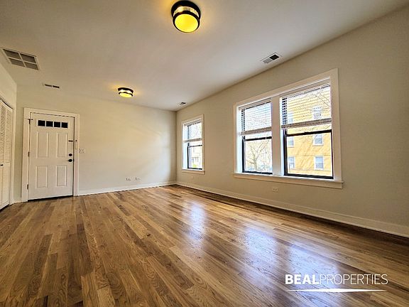 2nd image of 2203 W Eastwood Ave APT 2SE