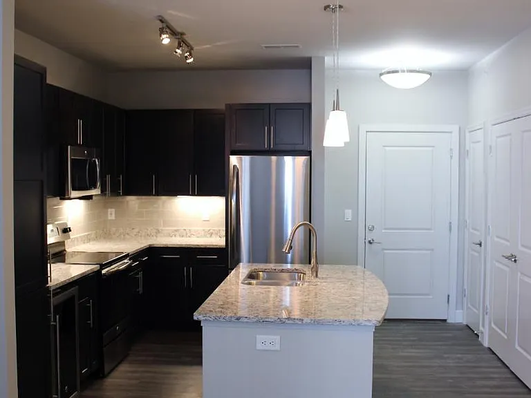 The Vue at Creve Coeur Apartments — Photo 36