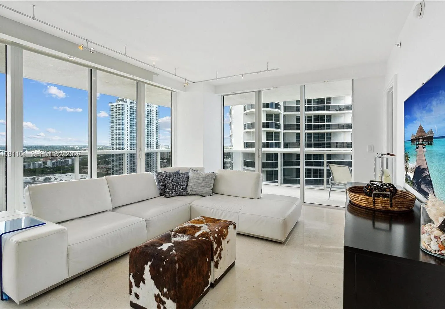 Beach Club Two Condo — Photo 1