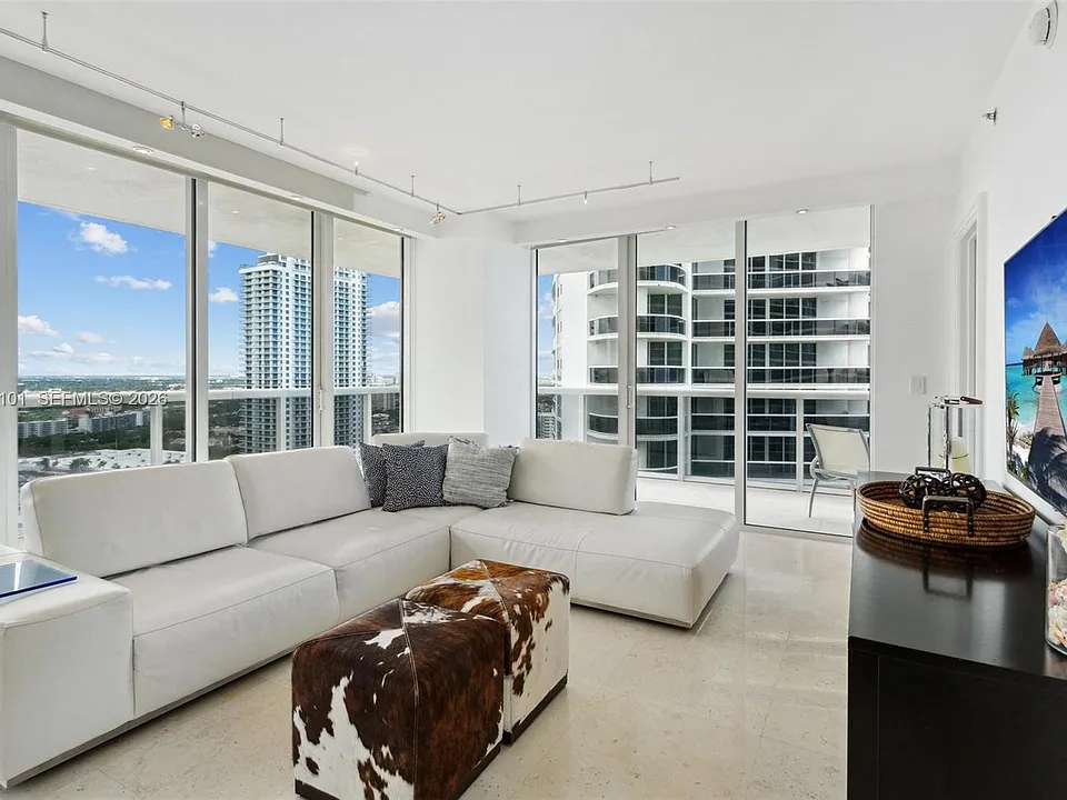 1830 S Ocean Dr #3008
