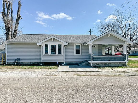 2nd image of 2200 Franklin St