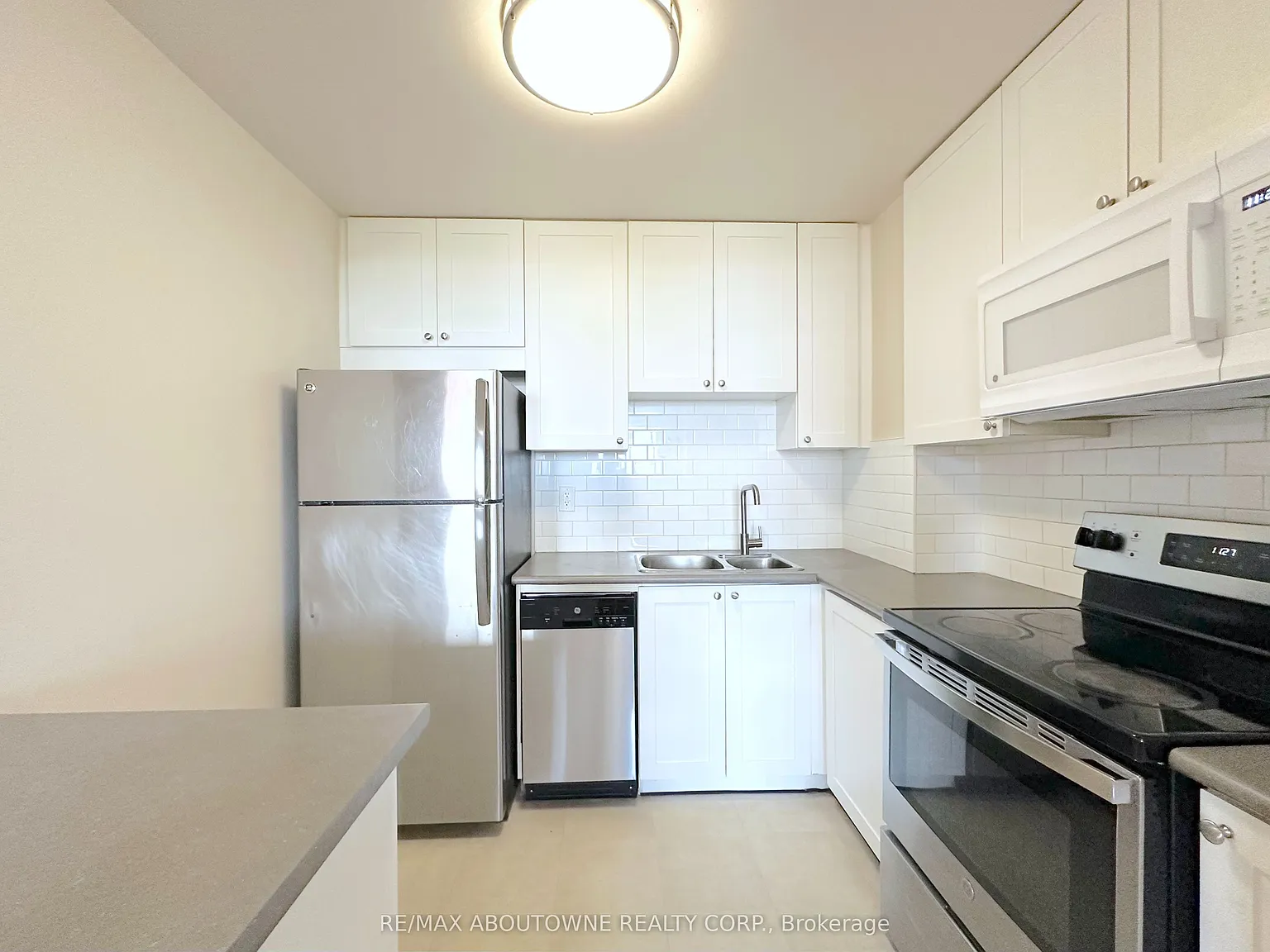 Cambridge Place — Photo 4