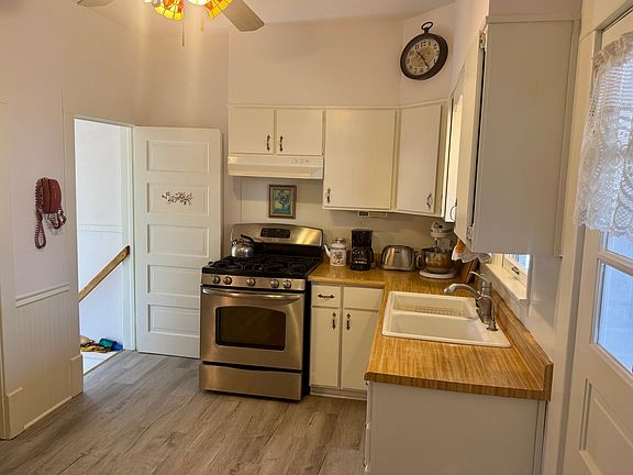 3rd image of 742 S 4th St