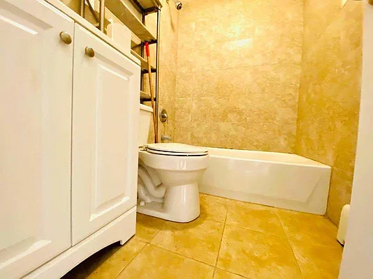 Rented by Blue Egg Realty Corp | media 26