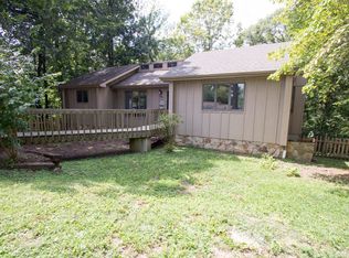 9701 Ridge Hgts Rd, Fairview Heights, IL 62208