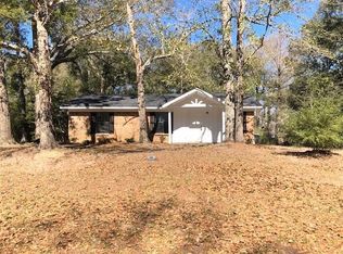 10870 Longview Dr S, Grand Bay, AL 36541