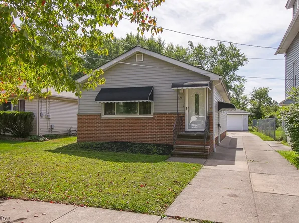 170 William St, Bedford, OH 44146