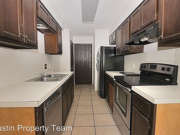 5th image of 902 Austin Ave 902-b Austin Ave