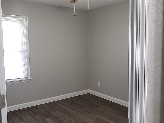 5th image of 4449 Boswell Ave
