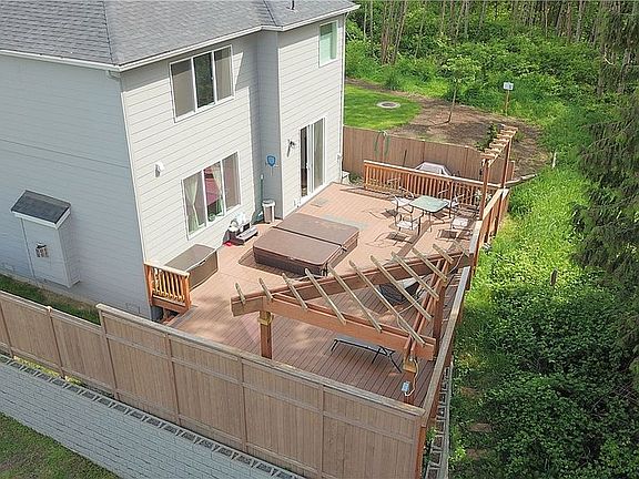 4th image of 12204 57th Dr SE